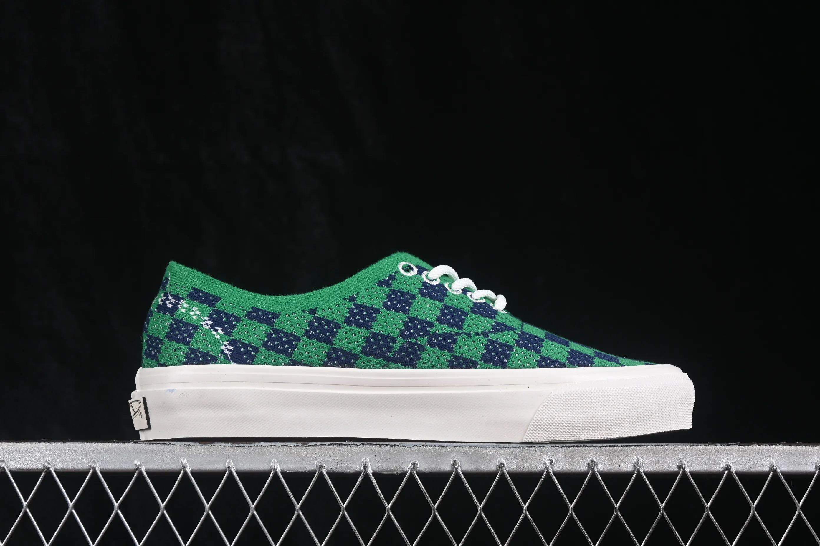 All categories Vans Vans series Vans Low Vans low-top Vans Authentic 44 Vans low-top casual skateboard shoes VN000EJC5W3